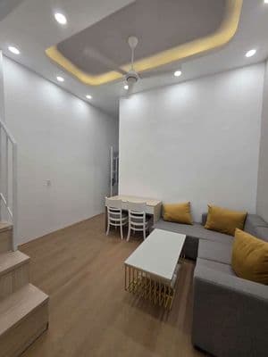 Chính chủ bán căn hộ chung cư măt tiền đường trần