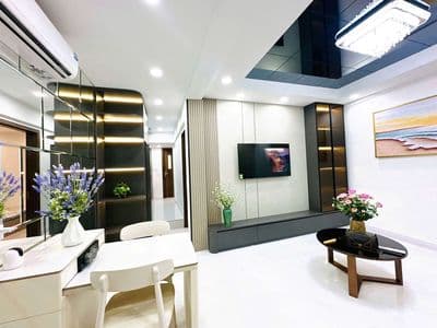 Căn hộ khu Chùa Láng, Đống Đa _ 70m*2pn full NT giá 3.x tỷ.