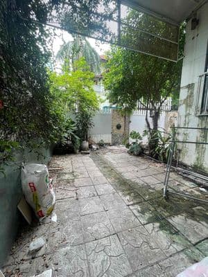 Cho Thuê 1 trệt 1 lầu 2pn 2wc có khoảng sân rộng diện tích 100m2
