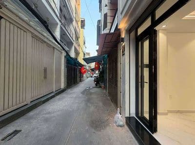 Nhà 4 tầng xinh xắn gần công viên lý thái tổ quận 3
