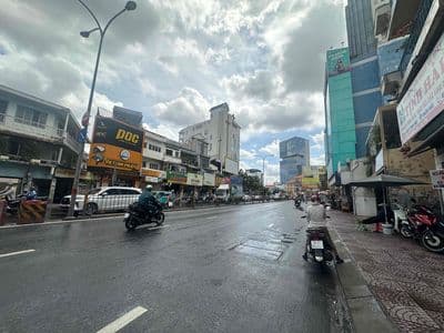 Cho Thuê Nhà Mặt Tiền Phan Đăng Lưu, Q.Phú Nhuận Nhà 4 Tầng Giá26Tr