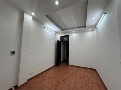 Cho thuê nhà Trường Chinh- Lê Trọng Tấn phù hợp ở, kd văn phòng