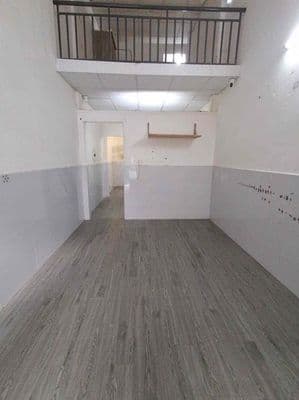 Cho thuê nhà nguyên căn đường mã lò điện nước riêng nhà nước