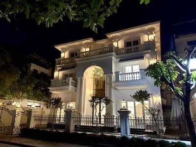 Cho thuê biệt thự biệt lập 6 pn mới xây cao cấp giá 80 triệu/tháng