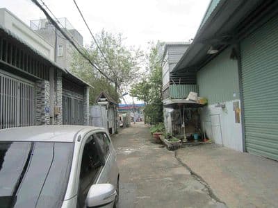Đất mặt tiền tô ngọc vân vô 40m 1 sẹc