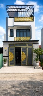 Bán nhà 2 lầu đường Lê Thị Tám, đối diện trường tiểu học Lê Lợi