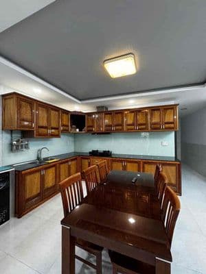 281 cho thuê nhà 3 tầng 100m² – 4pn 3wc, full nội thất