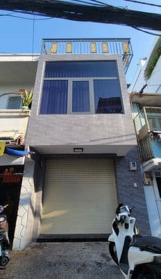 Góc Xóm Đất - 3/2 Q11, 4,5x16m 2L 5pn 20 triệu