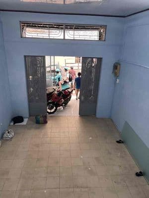 Nhà cho thuê 4*17,3m hẻm 17 Đồng Đen- Trường Chinh