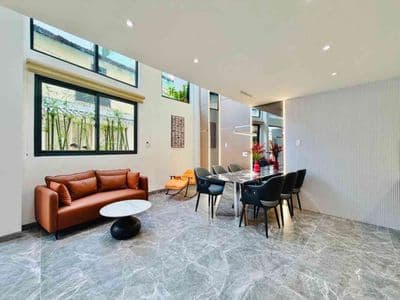 Nhà mới đẹp – gần công viên làng hoa - giá 6.9 tỷ