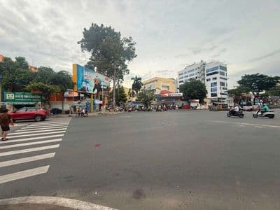 Nhà 3 tầng btct hoàn công – nguyễn văn cừ q5 – sát quận 1 – chỉ 5.x tỷ