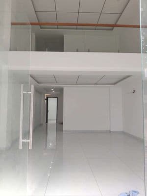 Mặt tiền Hoàng Hoa thám có thang máy