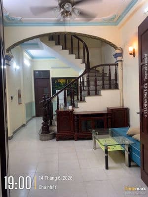 Cho thuê nhà rộng riêng biệt đẹp ngõ 156 Tam Trinh, 3PN, 8,5tr/th