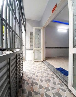 nhà hẻm xe hơi 1 xẹt Huỳnh Văn Nghệ, 4x11m, 1 lầu, 2pn sạch đẹp