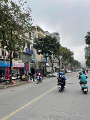 Mặt Phố Lê Trọng Tấn 72M x 5 Tầng, Kinh Doanh Đỉnh, Vỉa Hè Rộng