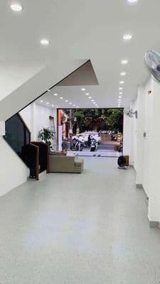 Cho thuê nhà 2 tầng mặt kinh doanh tiền văn tiến dũng – hòa xuân