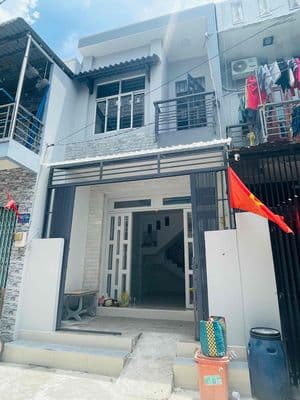 Bán nhà Tỉnh lộ 10– HẺM 6M – 2 TẦNG -110m2-3PN