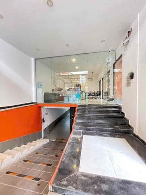 Cho thuê mặt bằng 100m2 P Đakao quận 1 Hẻm xe hơi có 2 nhà vệ sin