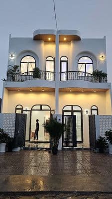 Bán nhà trệt lầu 3 p ngủ, tại khu Đông phú, Cần thơ