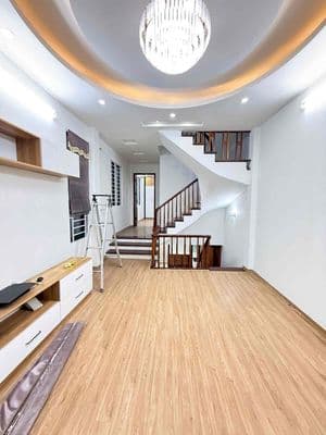 Bán MP Hoàng Hoa Thám Ba Đình 35m2 6 tầng vỉa hè KD 12.9 tỷ