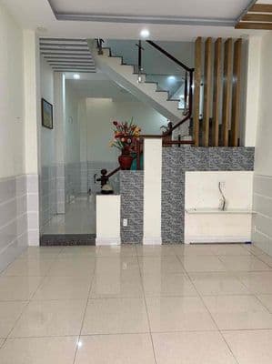 Cho Thuê Nhà Dương Quảng Hàm 1 Lầu 2Pn.2WC 12tr