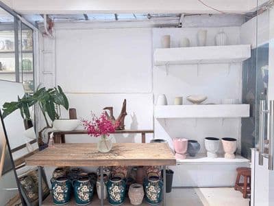 Tìm đối tác phù hợp như đồ thủ công/ vintage / chậu gốm bình thuỷ tinh