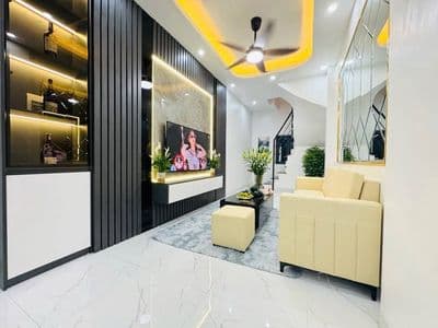 Bán Nhà Hoàng Mai 30m2, 4 tầng, 3 ngủ, full nội thất, SĐCC chỉ 6,68 tỷ