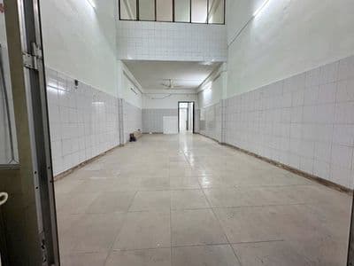 Sang hợp đồng thuê nhà mặt tiền phố giá rẻ