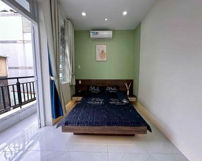 Trống sẵn 2PN ban công full nội thất ngay sân bay cho nui pet ở liền