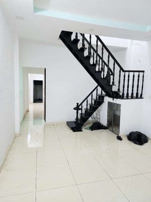 Cho thuê nhà mặt tiền đường nguyễn thị dễ - gần chợ gấu - đông thạnh