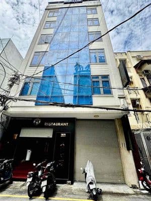 cho thuê tòa nhà 10x24m, Hầm, trệt, 6 lầu 34p karaok vip full nội thất