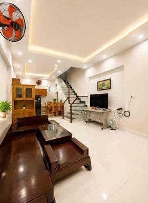 Nhà trệt lầu gần trường tiểu học đông hòa c cách trường chỉ 100-2