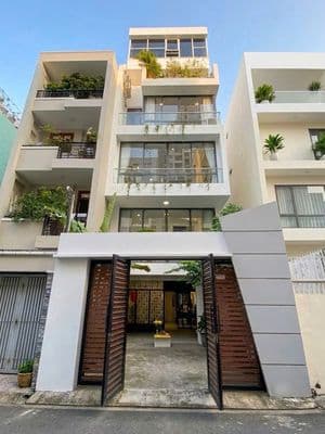 NHÀ ĐẸP ĐƯỜNG LỚN - 100A Nguyễn Minh Hoàng, TB- 5.5x20m, 6 Tầng, 600m2