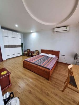 Căn hộ dịch vụ đủ nội thất gần Aeon Long Biên