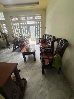 Cho thuê nhà 1 trệt 1 lầu gần cổng sau bon chen, phường bửu hòa