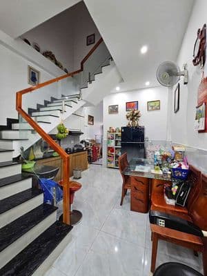 Chỉ 3,3 t – nhà 1 trệt 1 lầu, 4 pn, trung tâm thuận giao, ô tô tới cửa