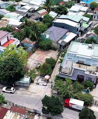 Đất hướng đông nam - đường 4m cách mặt tiền chỉ 20m