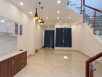 Cho thuê nhà 3 phòng , sạch sẽ an ninh