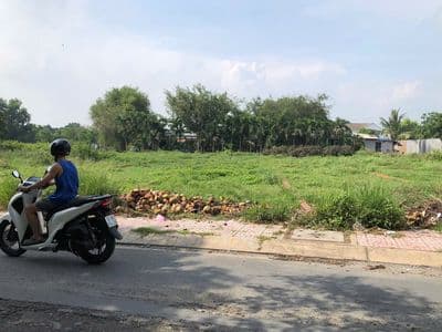 Tôi bán gấp lô đất 130m2 950triệu đường Hồ Văn Tắng xã Tân Phú Trung
