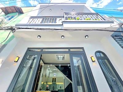 nhà đẹp 100% 1 lầu , gần Phú Mỹ hưng quận 7