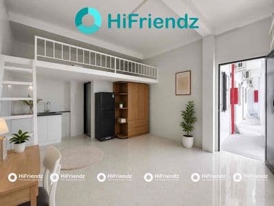 Duplex ban công - siêu rộng - thang máy - ngay ngã tư hàng xanh
