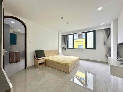 Căn hộ 1pn/studio tách bếp full nội thất thang máy