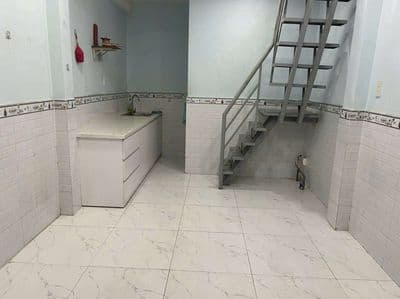Cho thuê nhà hẻm đường trần bình trọng, q5 dt 3m 6m
