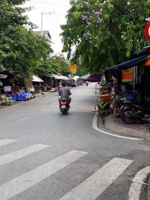 Nhà mới xây khu dân cư bà điểm mặt tiền đường 9 m cho thuê