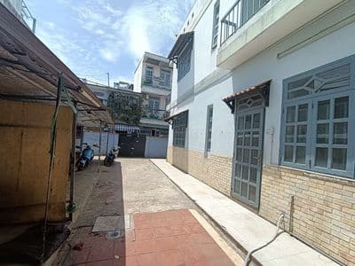 Nhà có sân rộng, 10x12m Bờ Bao Tân Thắng, 1 Lầu