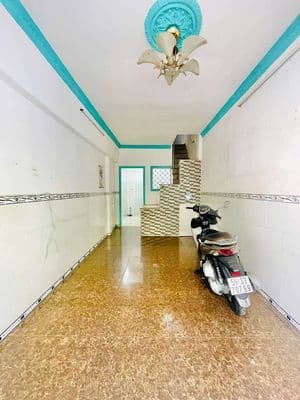 Cho thuê nhà2 lầu hẻm xe hơi đường nguyễn văn công_nhà sạch, gần chợ