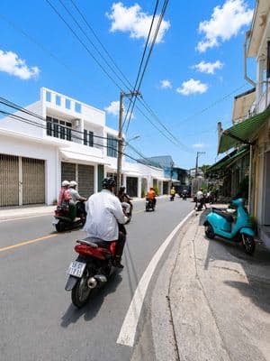 Nhà nguyên căn mặt tiền kinh doanh