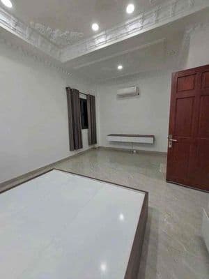 Nhà mới nguyên căn khu anh tuấn ở liền