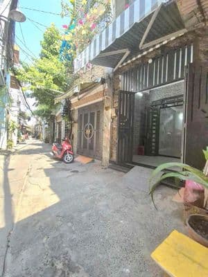 Ni sư huỳnh liên nhà 4 tầng 3pn nở hậu tài lộc