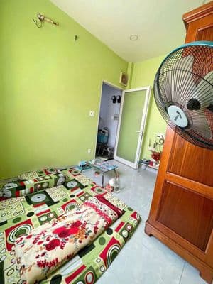 Hạ chỉ còn 4.9 tỷ – nhà 4 tầng, 5 phòng ngủ